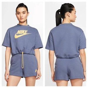 NWT NIKE SPORTSWEAR ICON CLASH WOMEN PLUS Graphic LOGO SHORT SLEEVE Cropped TOP